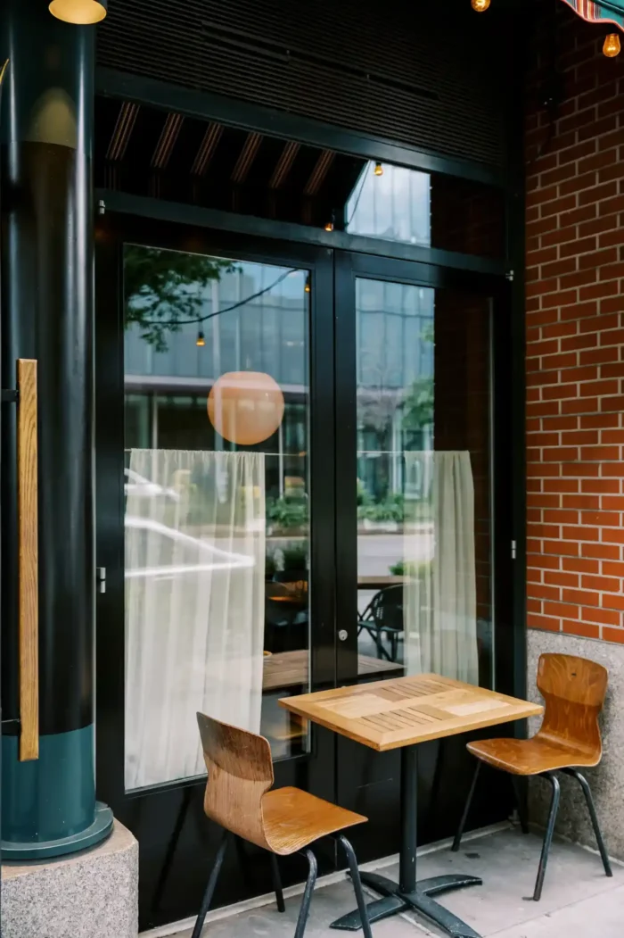 Free Restaurant Front Window MockupT