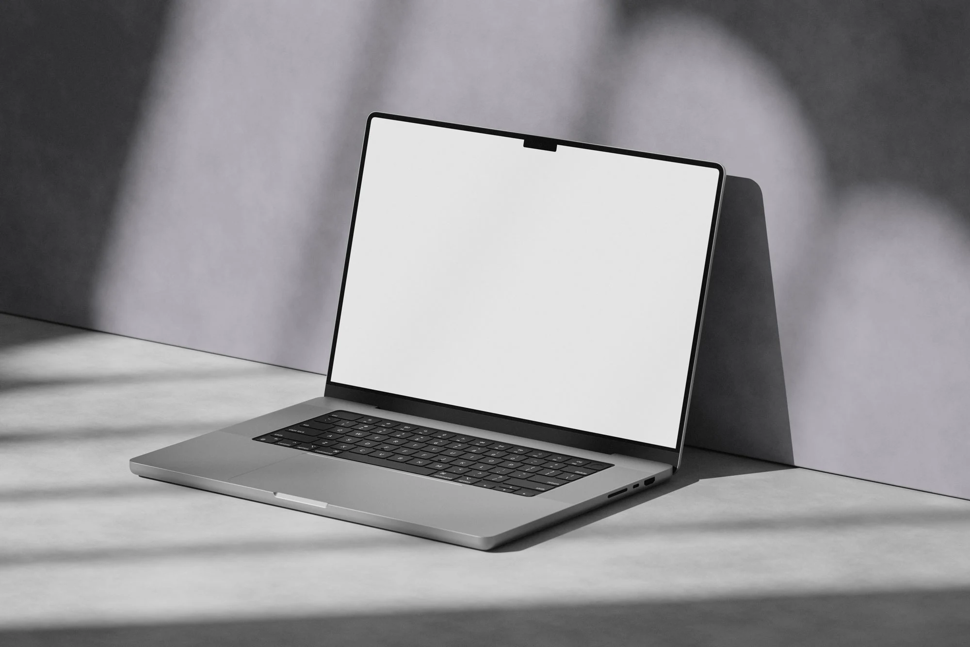 Free-Realistic-MacBook-Pro-Mockup.webp